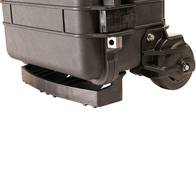 pelican-wheels-outdoor-rolling-travel-case-t